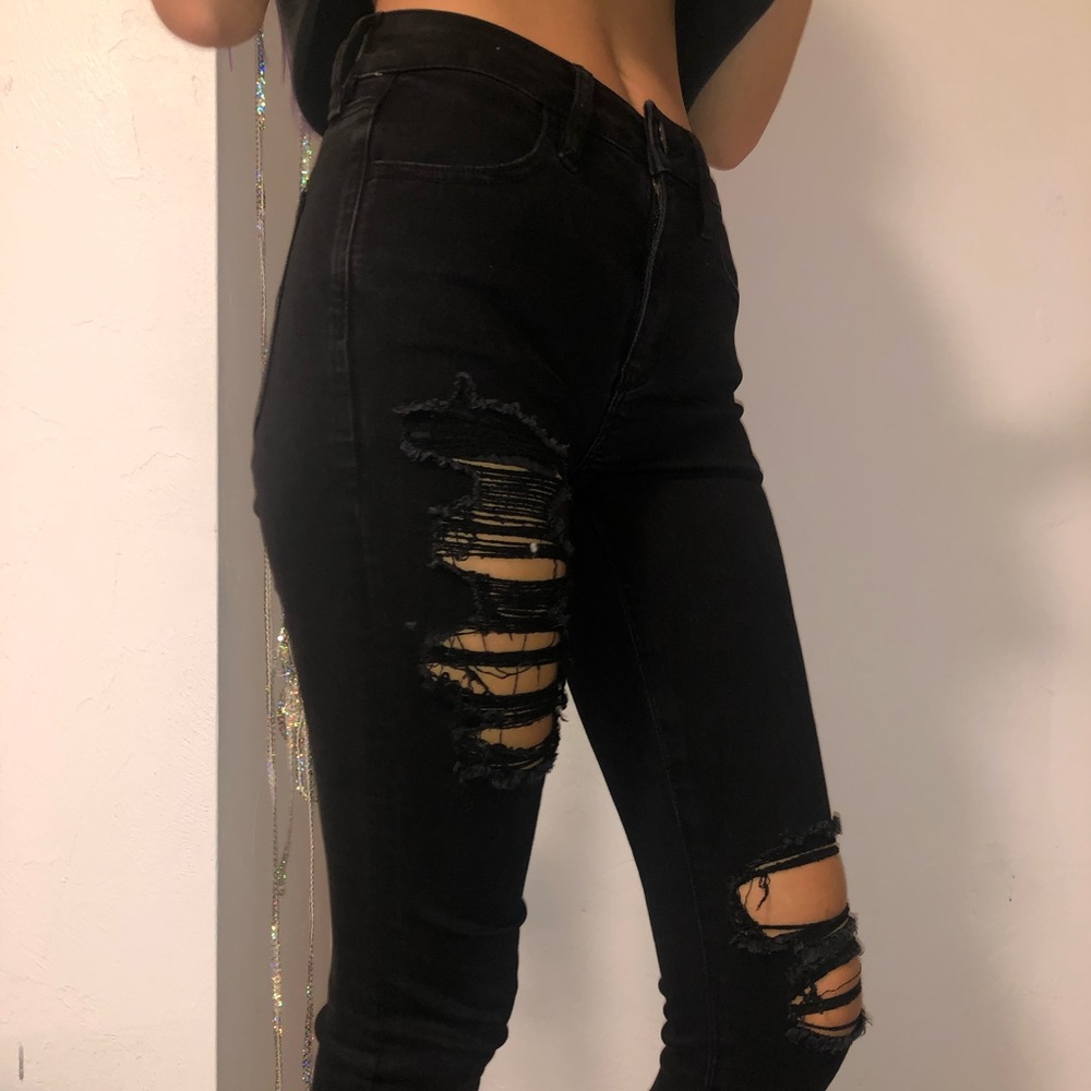 American Eagle ripped skinny jeans!